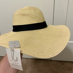 BRAND NEW Sun Hat